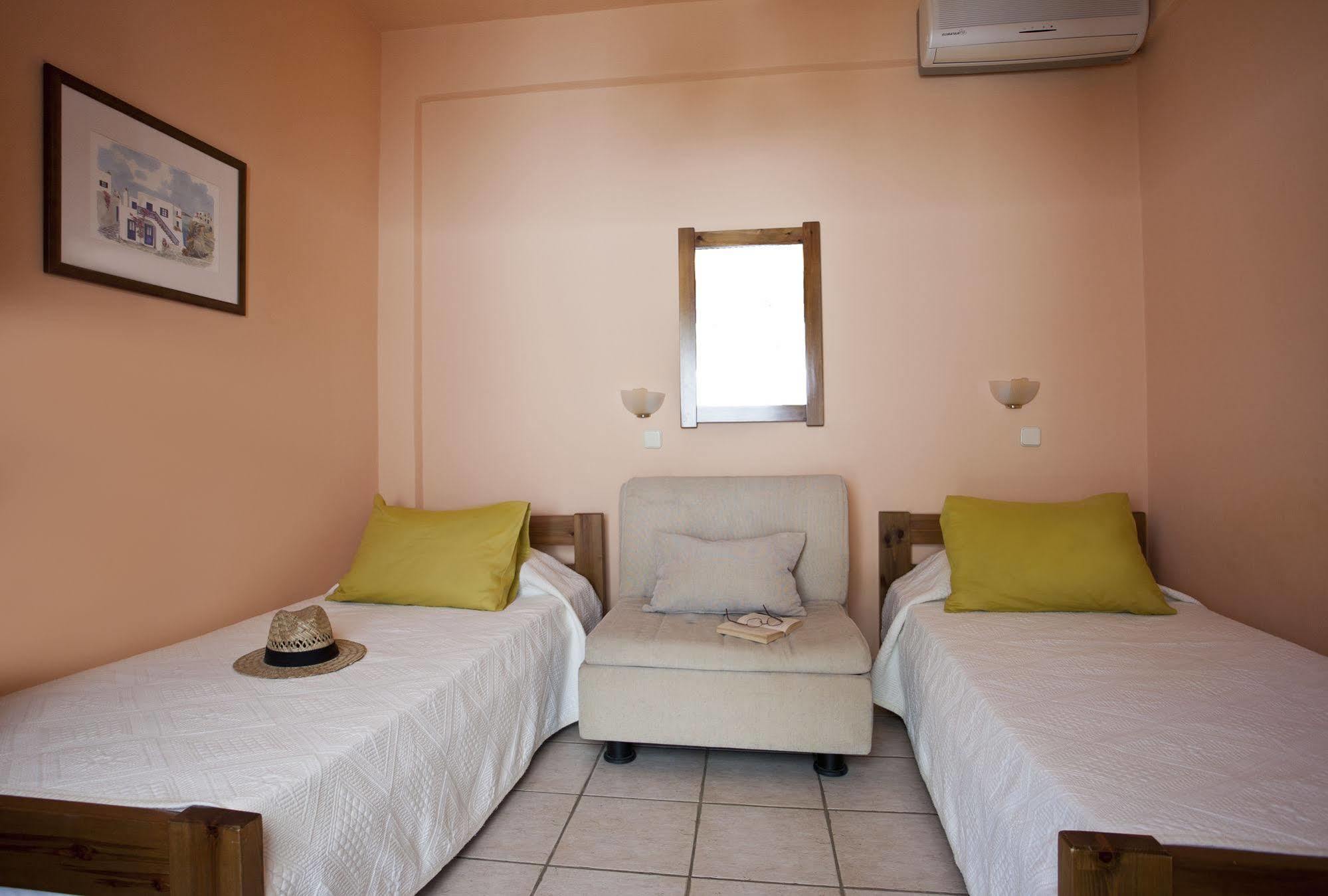 Stefano Apartments Náousa Buitenkant foto
