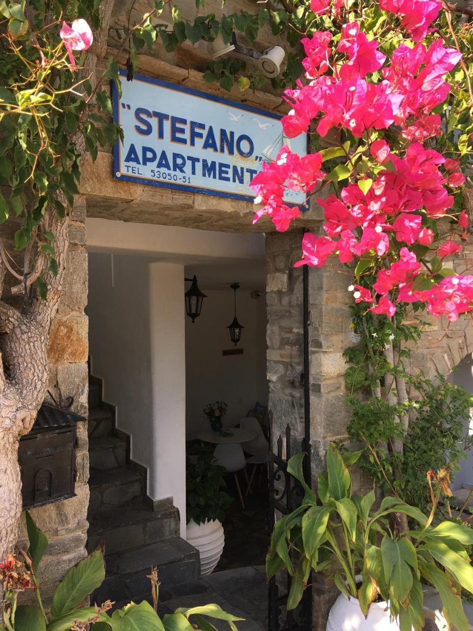 Stefano Apartments Náousa Buitenkant foto